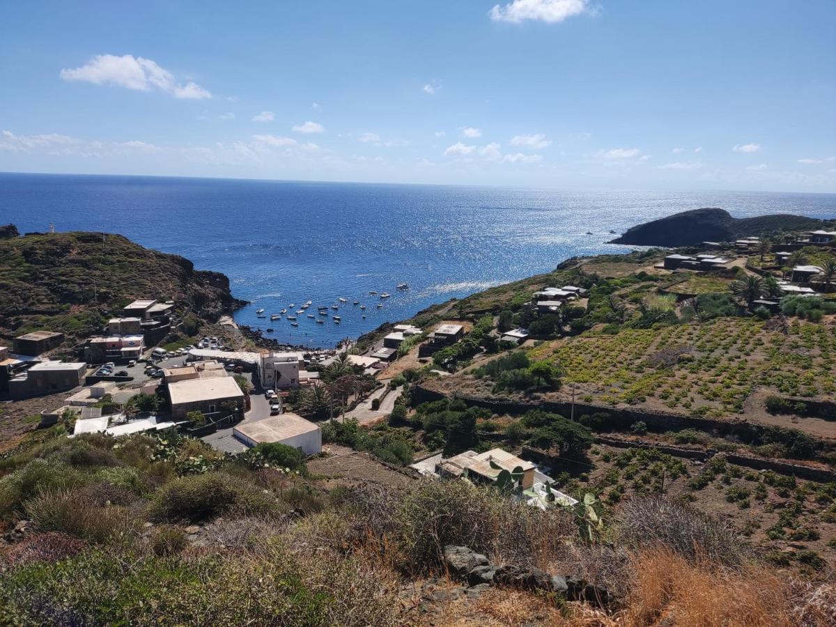 Dammusi Il Carrubo Hotel Kamma Bagian luar foto