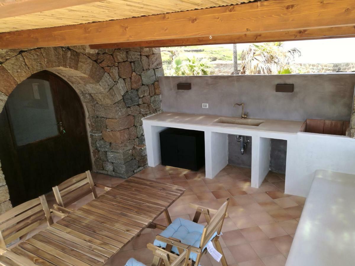 Dammusi Il Carrubo Hotel Kamma Bagian luar foto